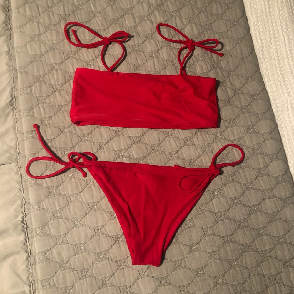 Hippies and Housewives YehYehBandeau string bikini